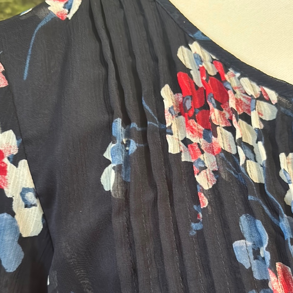 Floral Print Women's Top - Black, Red, Blue - Picture 3 of 8